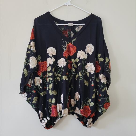 Anthropologie Akemi + Kin Allora Embroidered Top Size XS/S Oversized - Picture 2 of 7